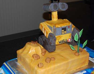 wall-e-cake
