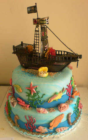 pirate-ship-cake-dubai_enl.jpg