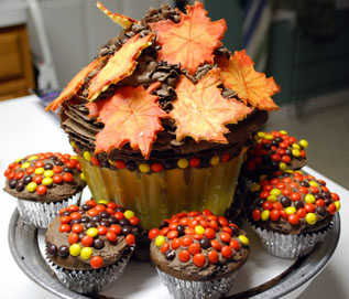 Thanksgiving_Cake_by_BPHaines