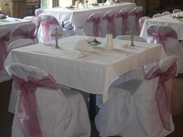 Manteles blancos para la celebración de Primer Comunión