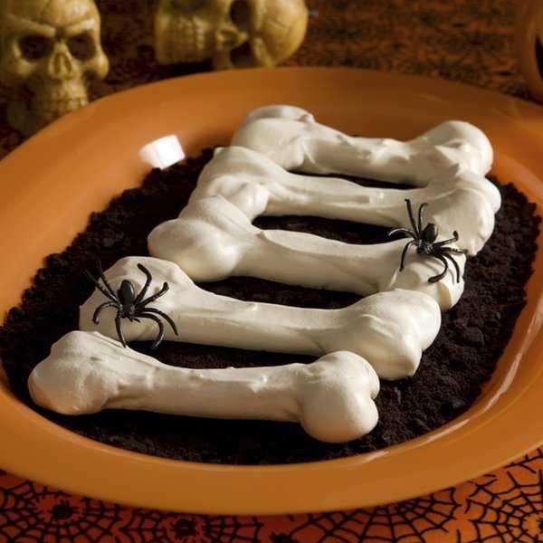 Divertidos huesos de merengue